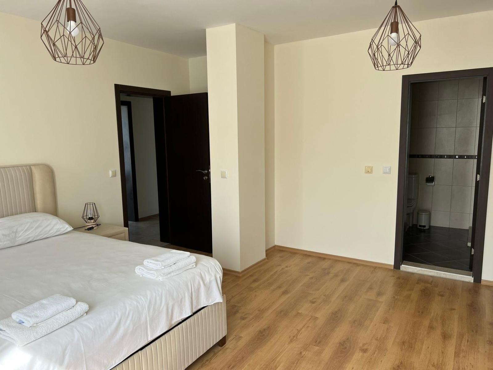 Penthouse At White Cliffs Apartment Бяла Стая снимка